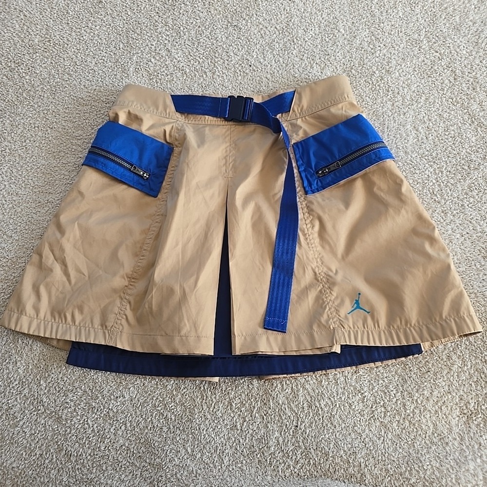 Nike AIR JORDAN Women's Future Primal Utility Skirt Tan/blue Size S Belted Zip‎